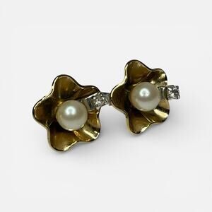 Vintage Avon Gold Tone Flower Pearl Rhinestone Stud Earrings